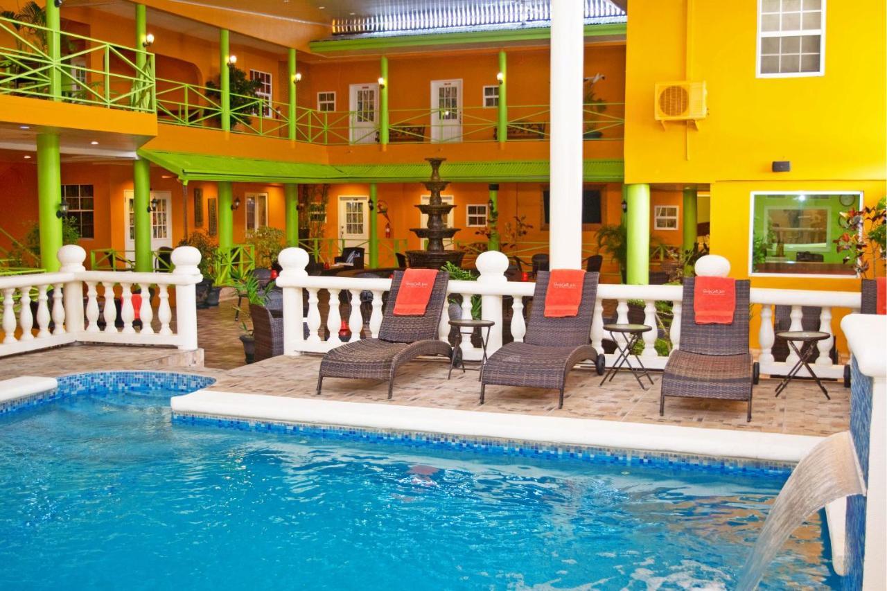 Beverly'S Oasis Suites Scarborough Extérieur photo