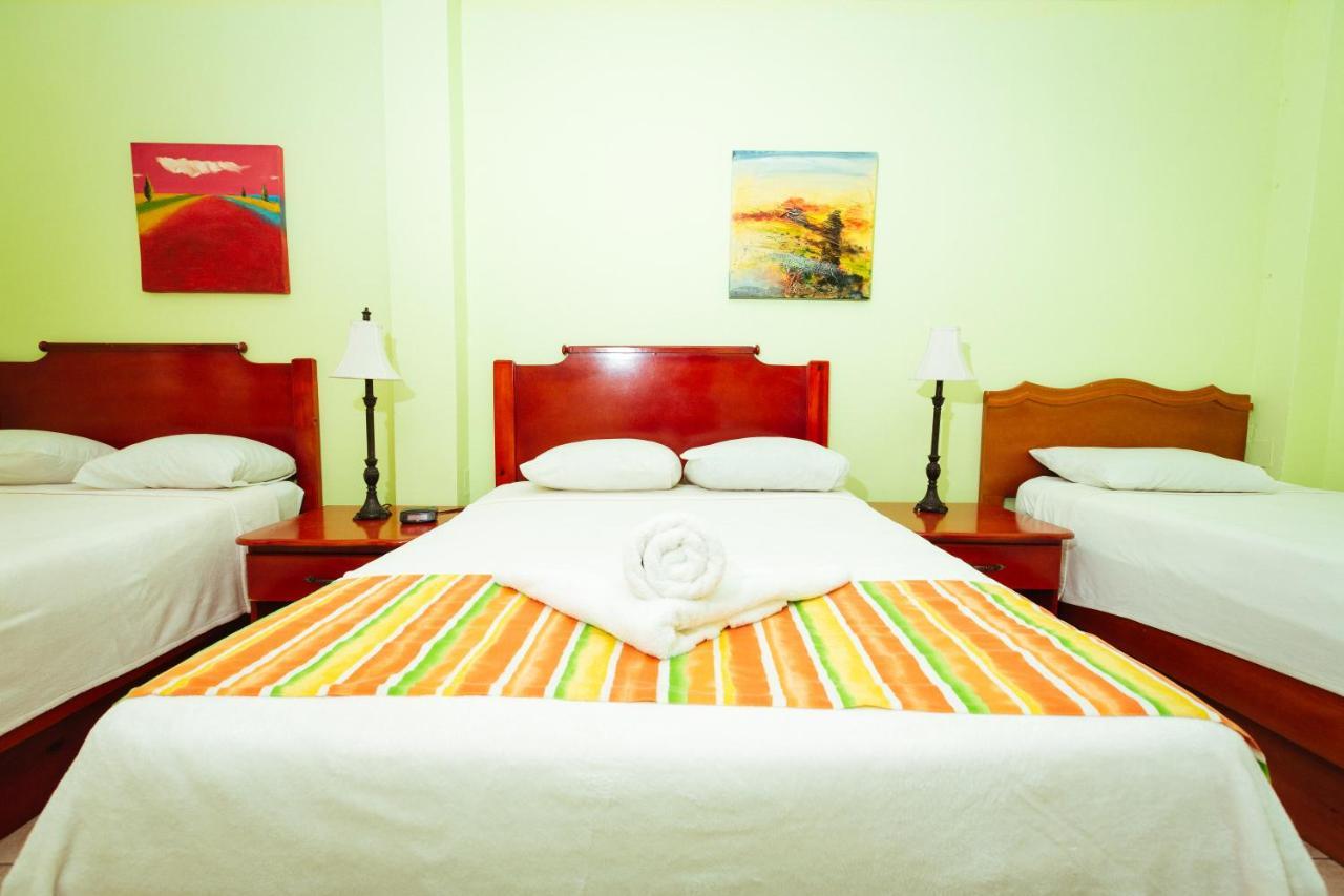 Beverly'S Oasis Suites Scarborough Extérieur photo
